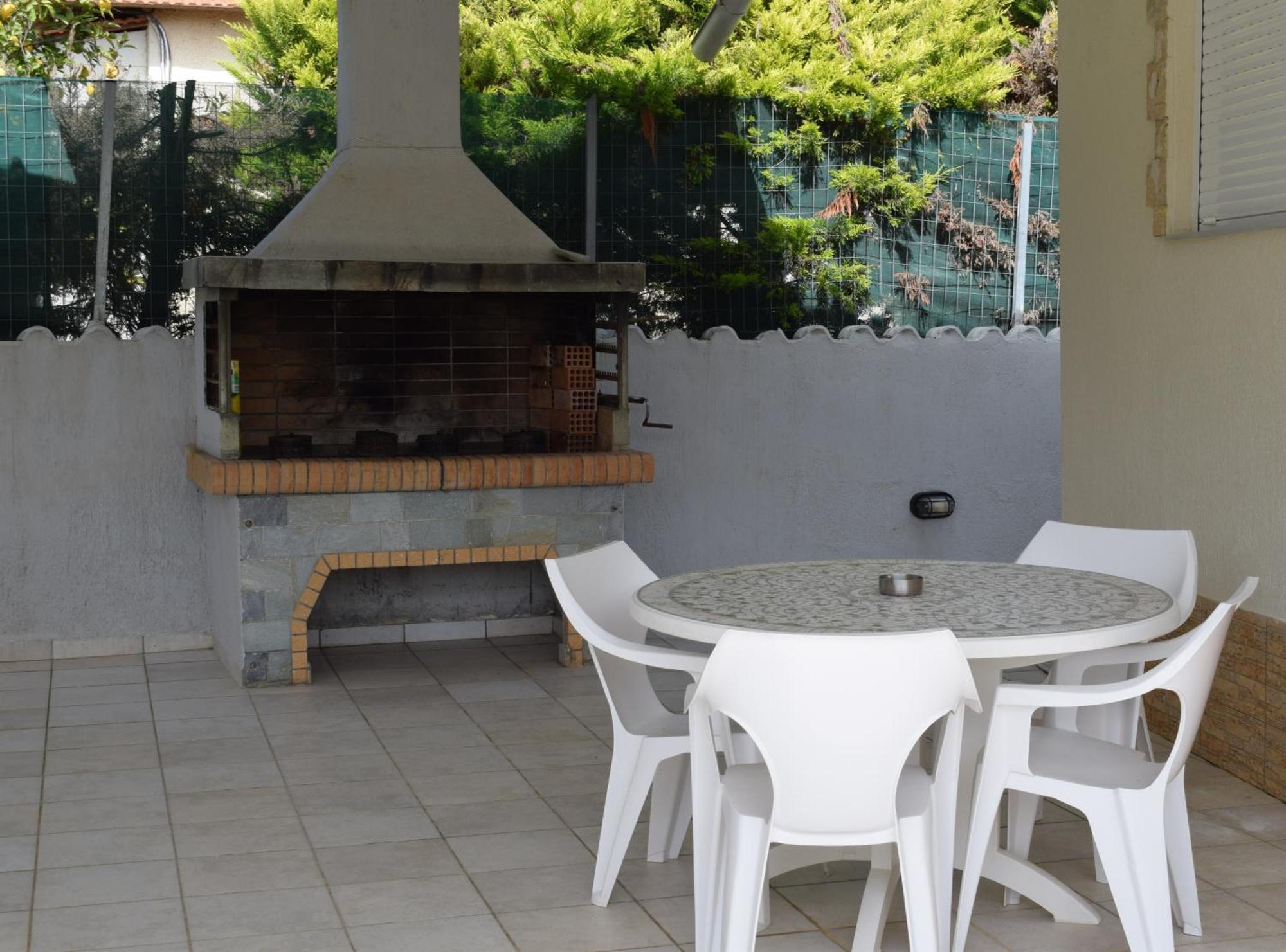 R Apartment Artemida  Ngoại thất bức ảnh