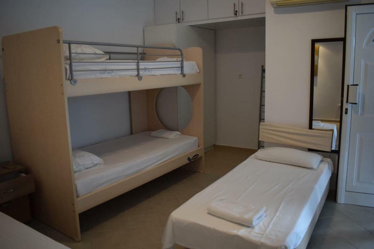 R Apartment Artemida  Ngoại thất bức ảnh